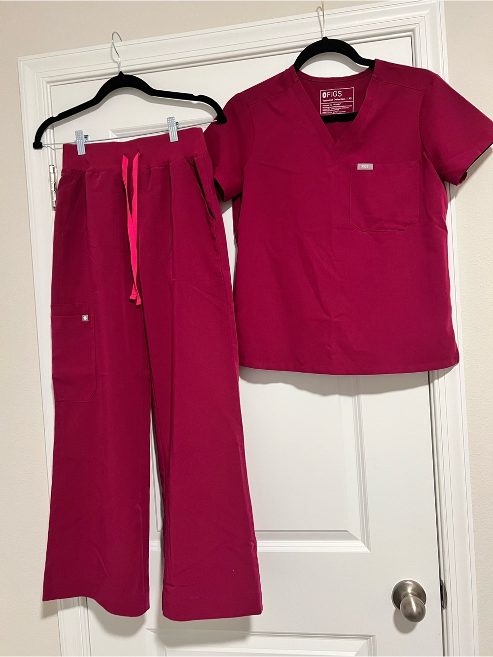 Figs Dark Magenta Scrub Set